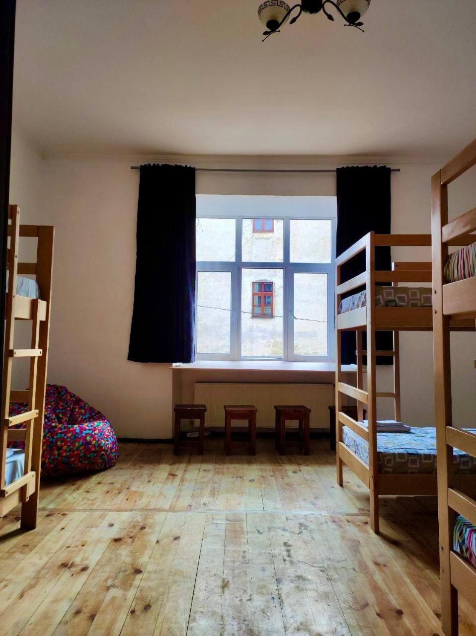 Hostel Europe-U Lwów Zewnętrze zdjęcie