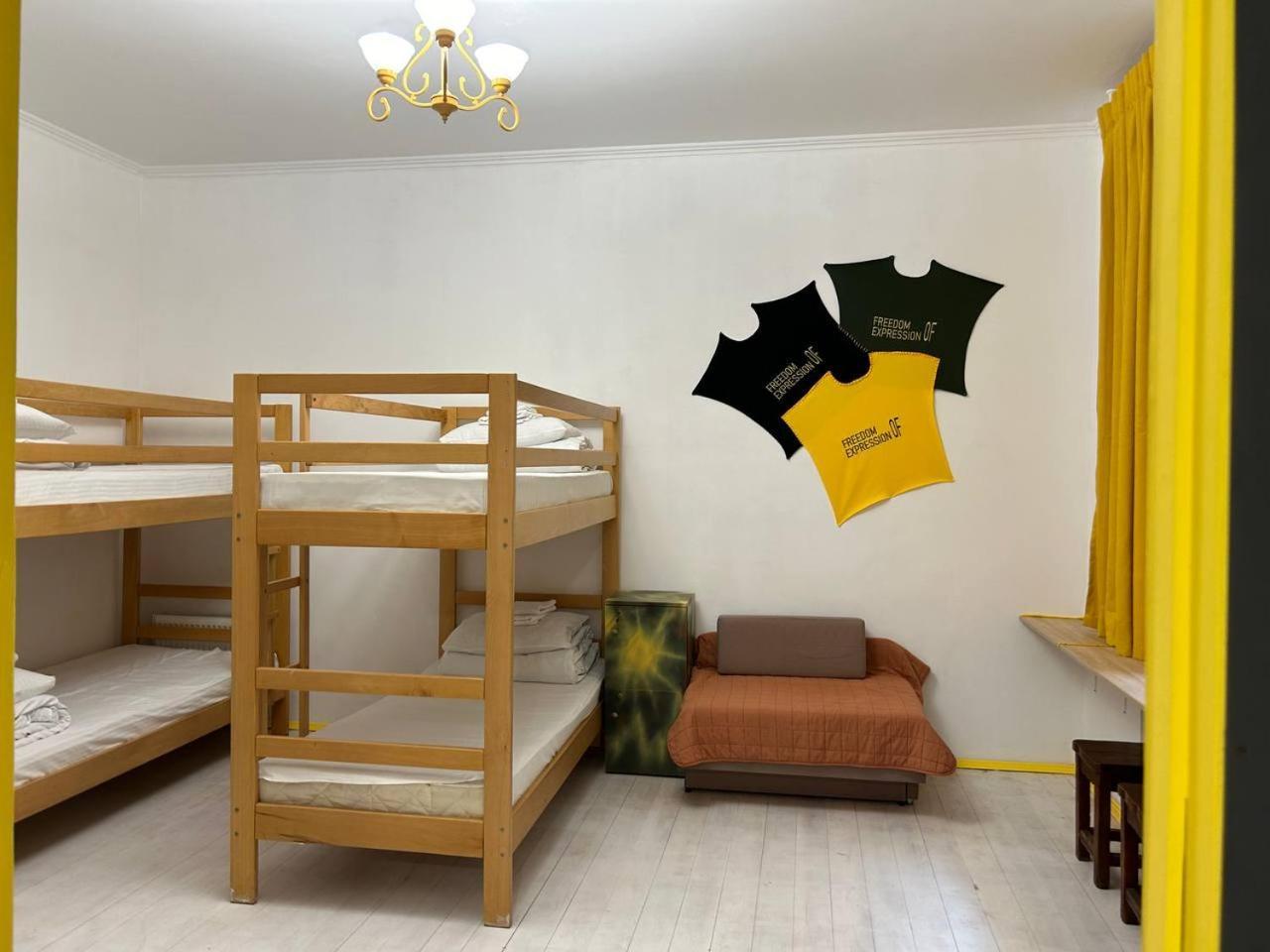 Hostel Europe-U Lwów Zewnętrze zdjęcie