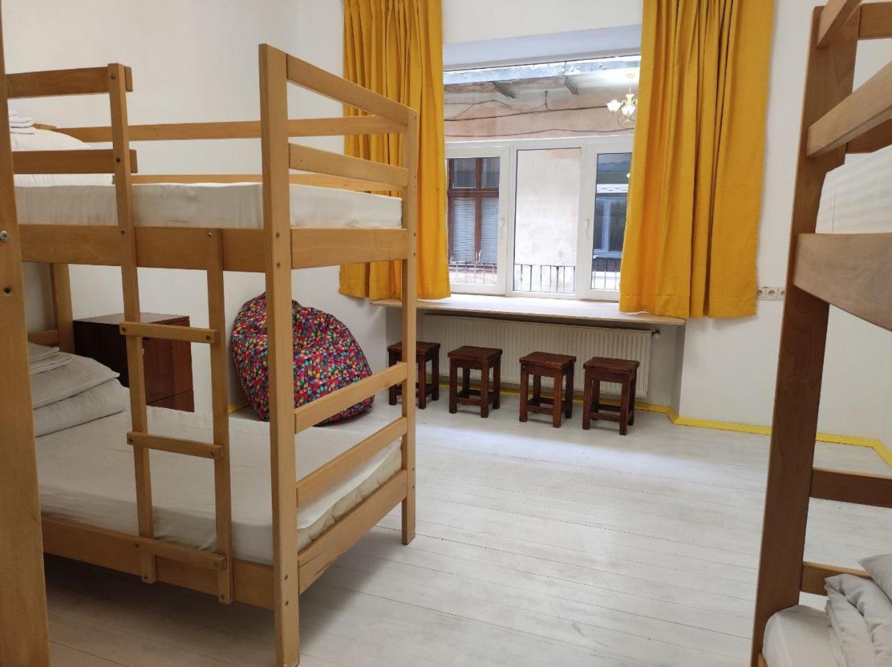Hostel Europe-U Lwów Zewnętrze zdjęcie