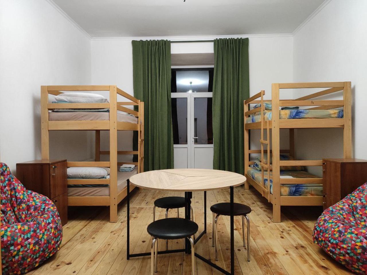 Hostel Europe-U Lwów Zewnętrze zdjęcie